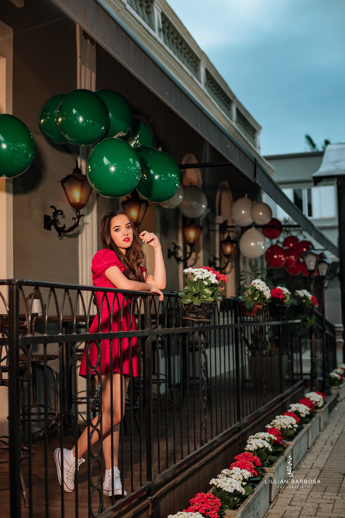 ensaio-de-quinze anos-ensaio-externo-em-castel-belvedere-treze-de-maio-santa-catarina-fotografa-de-treze-de-maio-fotografia-fotografa-de-lauro-muller