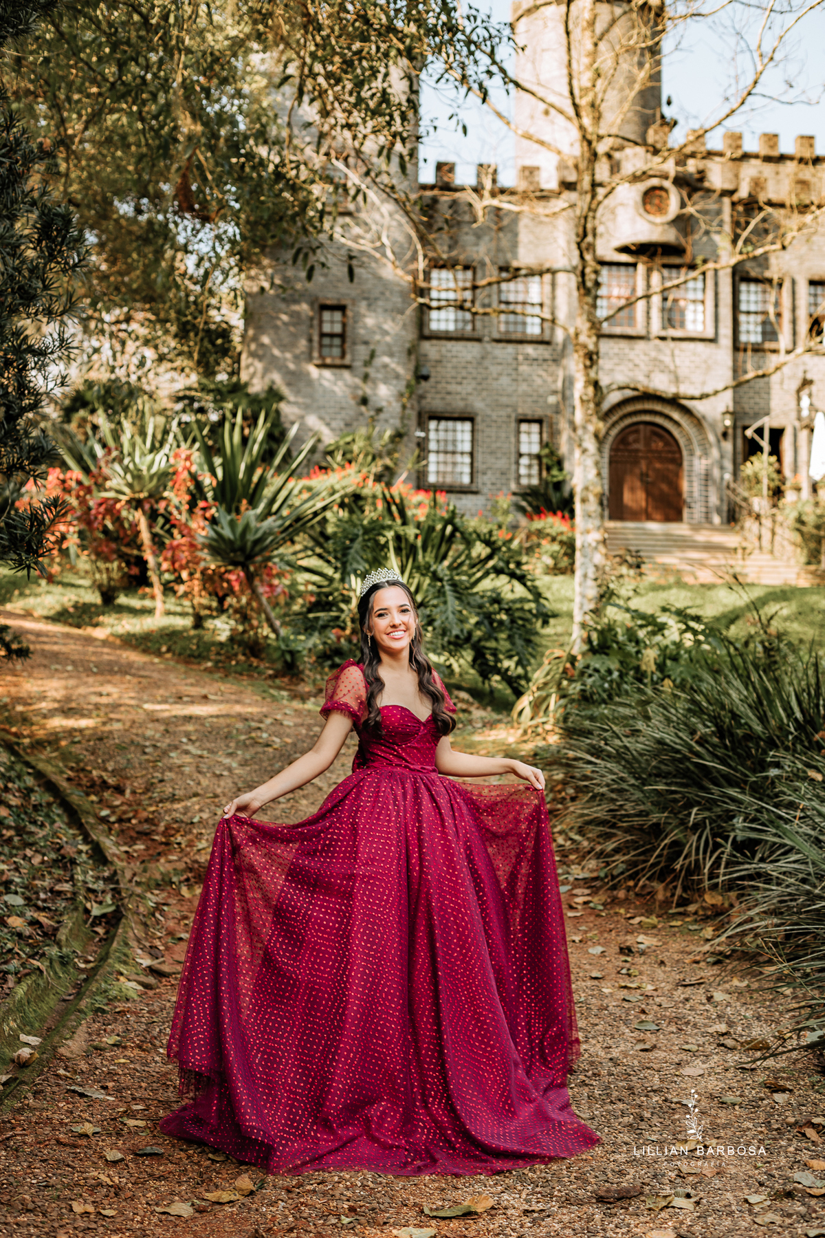 ensaio-de-quinze anos-ensaio-externo-em-castel-belvedere-treze-de-maio-santa-catarina-fotografa-de-treze-de-maio-fotografia-fotografa-de-lauro-muller