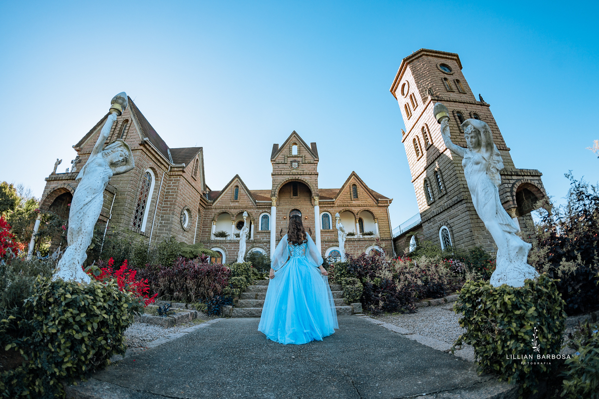 ensaio-de-quinze anos-ensaio-externo-em-castelo-belvedere-treze-de-maio-santa-catarina-fotografa-de-treze-de-maio-fotografia-fotografa-de-lauro-muller