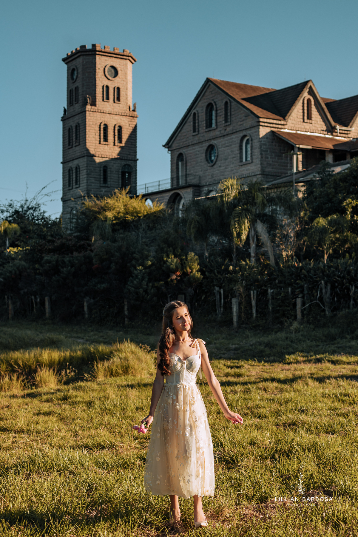 ensaio-de-quinze anos-ensaio-externo-em-castelo-belvedere-treze-de-maio-santa-catarina-fotografa-de-treze-de-maio-fotografia-fotografa-de-lauro-muller