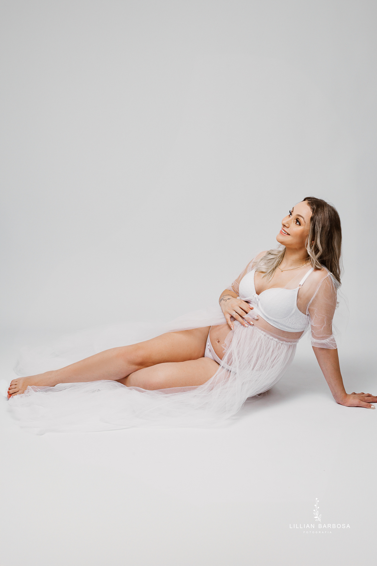 ensaio-de-gestanrte-no-estudio-da-lillian-barbosa-catarina-lillian-barbosa-fotografia-fotografa-de-lauro-muller