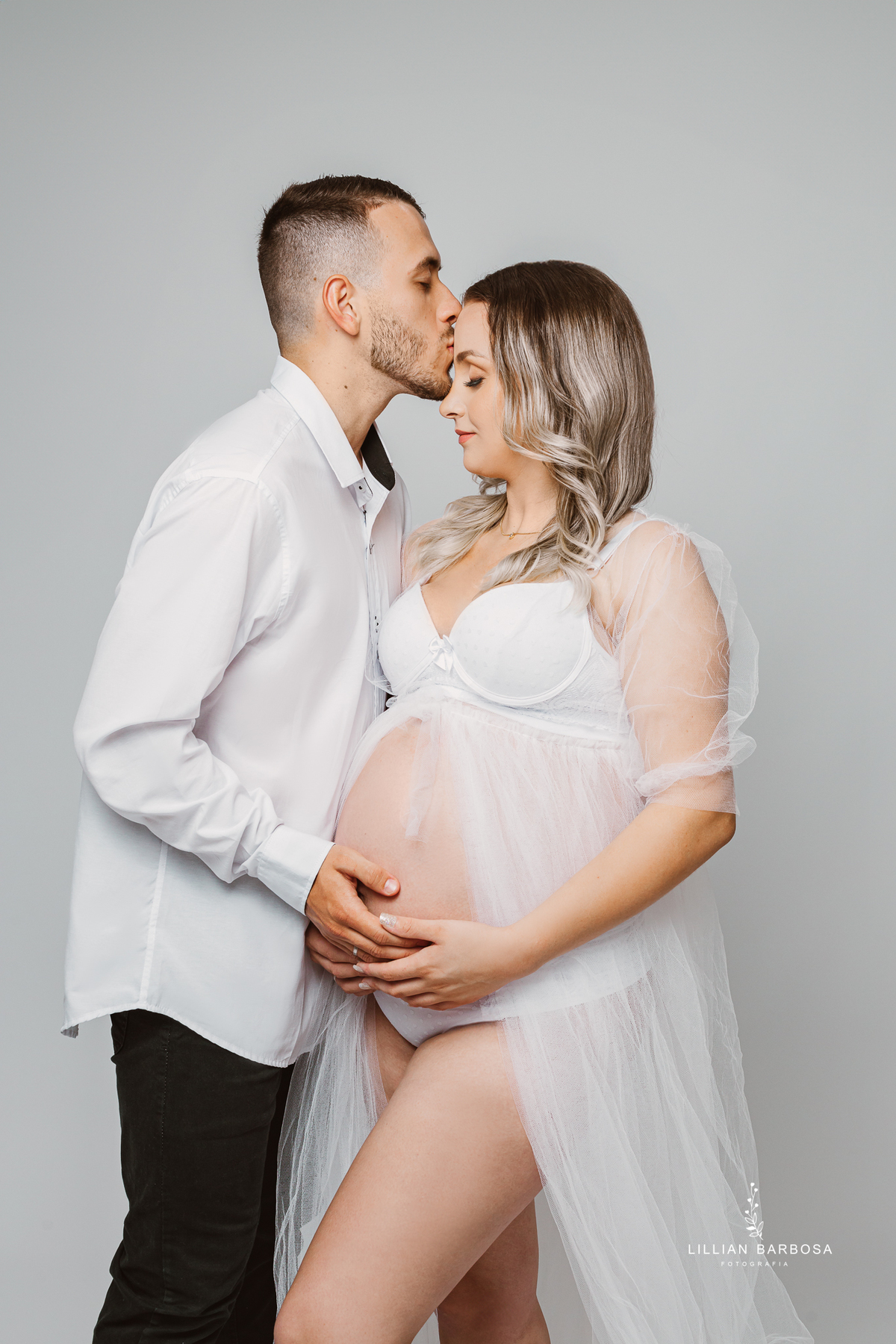 ensaio-de-gestanrte-no-estudio-da-lillian-barbosa-catarina-lillian-barbosa-fotografia-fotografa-de-lauro-muller