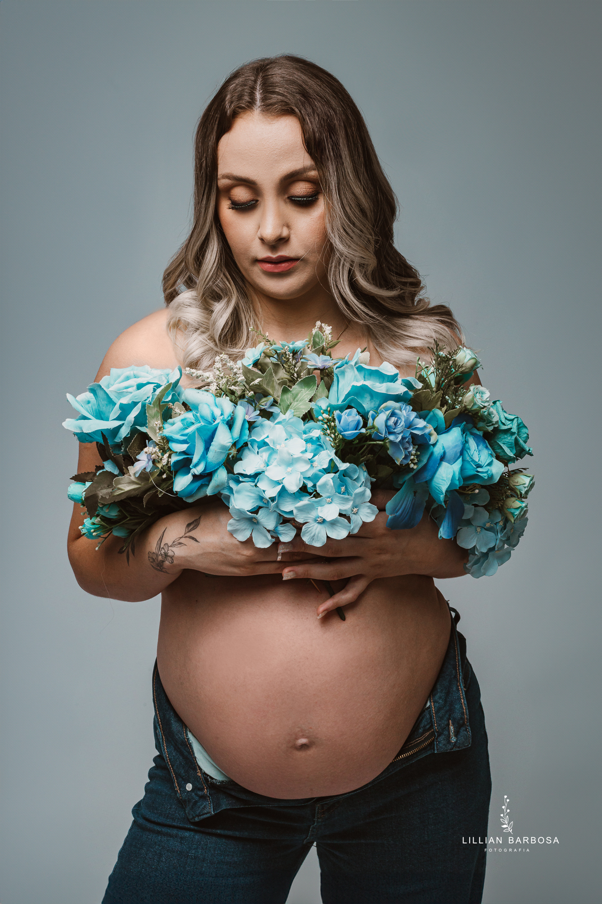 ensaio-de-gestanrte-no-estudio-da-lillian-barbosa-catarina-lillian-barbosa-fotografia-fotografa-de-lauro-muller