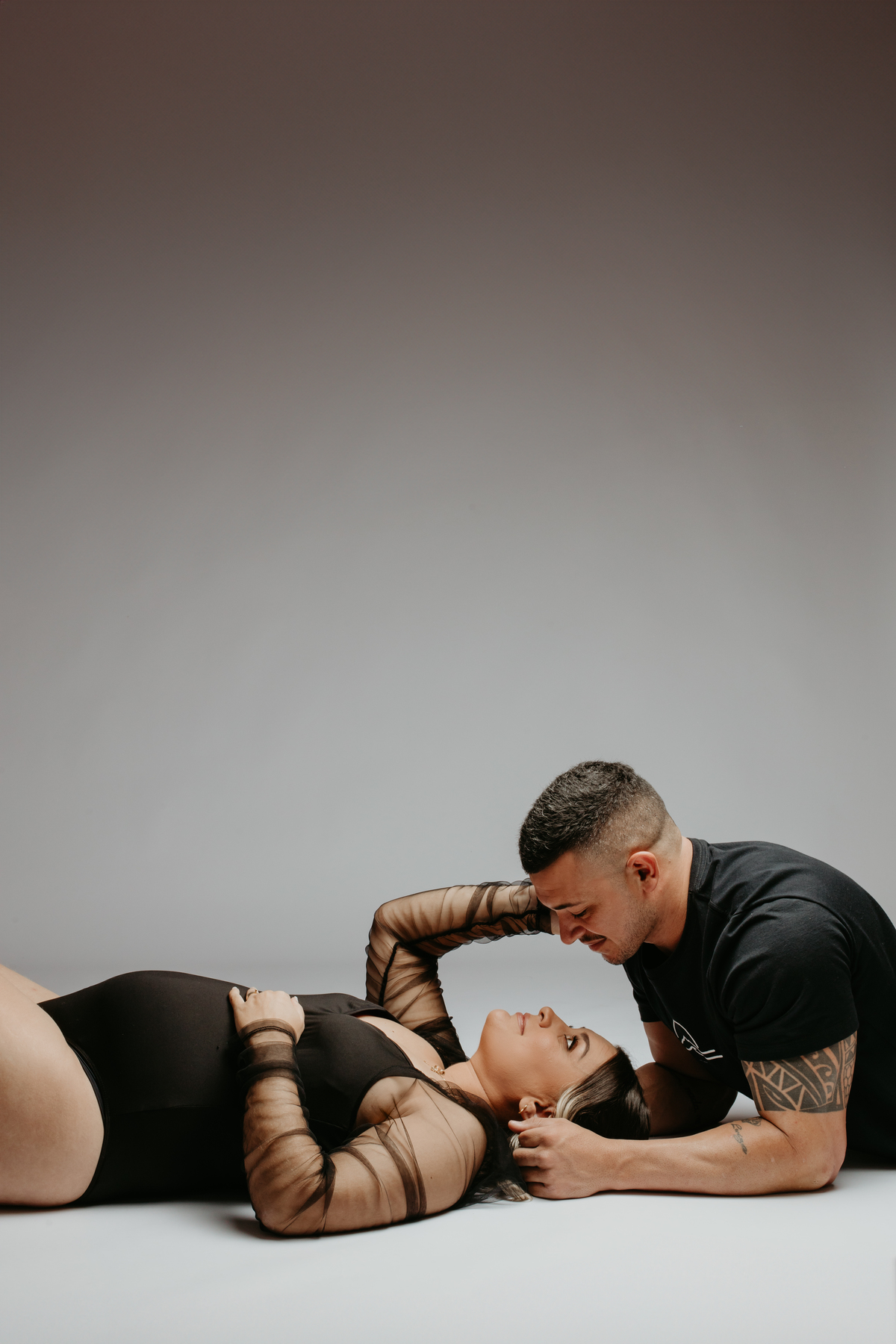 ensaio-de-gestanrte-no-estudio-da-lillian-barbosa-lillian-barbosa-fotografia-fotografa-de-lauro-muller