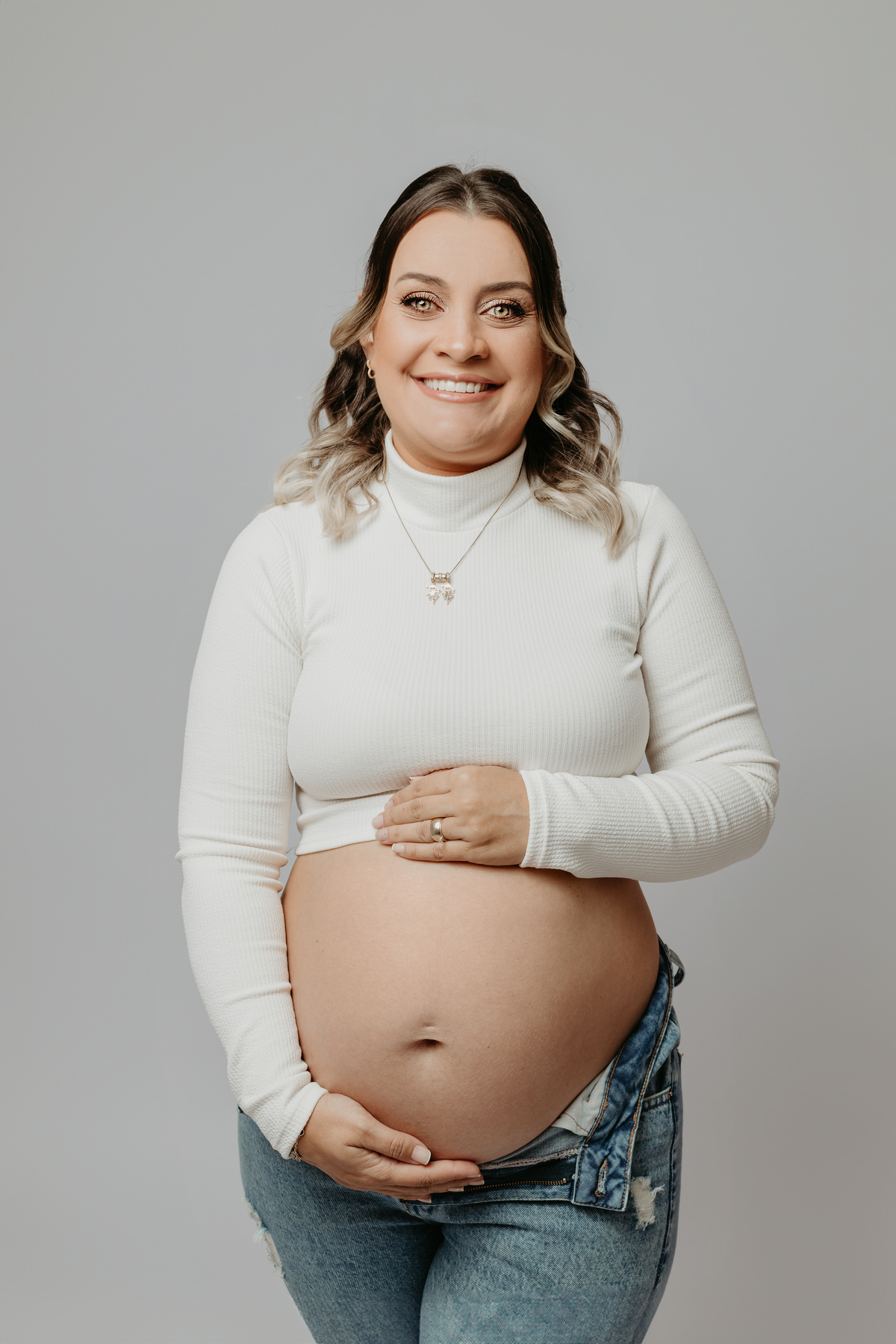 ensaio-de-gestanrte-no-estudio-da-lillian-barbosa-lillian-barbosa-fotografia-fotografa-de-lauro-muller