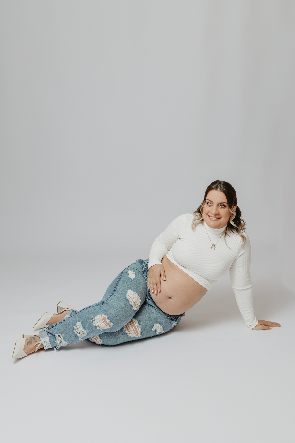ensaio-de-gestanrte-no-estudio-da-lillian-barbosa-lillian-barbosa-fotografia-fotografa-de-lauro-muller