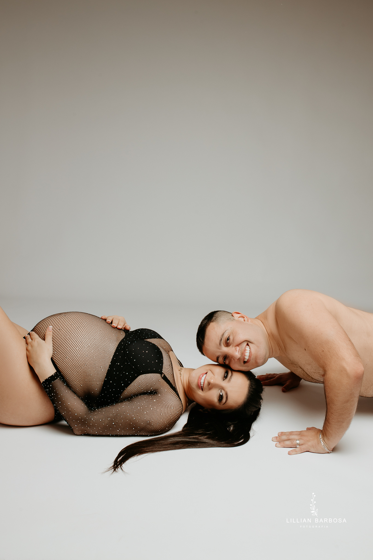 ensaio-de-gestanrte-no-estudio-da-lillian-barbosa-lillian-barbosa-fotografia-fotografa-de-lauro-muller