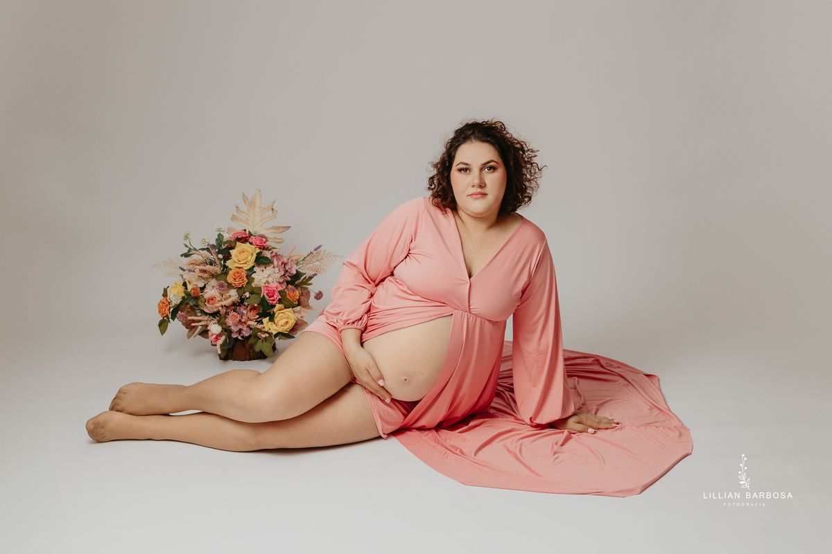 ensaio-de-gestanrte-no-estudio-da-lillian-barbosa-catarina-lillian-barbosa-fotografia-fotografa-de-lauro-muller