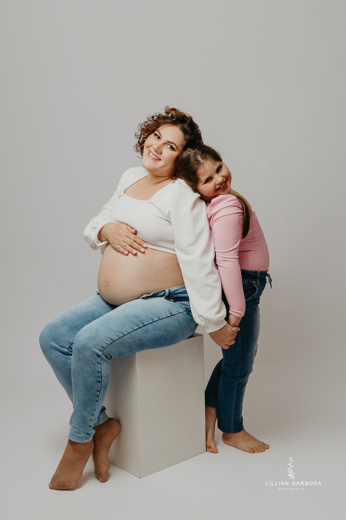 ensaio-de-gestanrte-no-estudio-da-lillian-barbosa-catarina-lillian-barbosa-fotografia-fotografa-de-lauro-muller