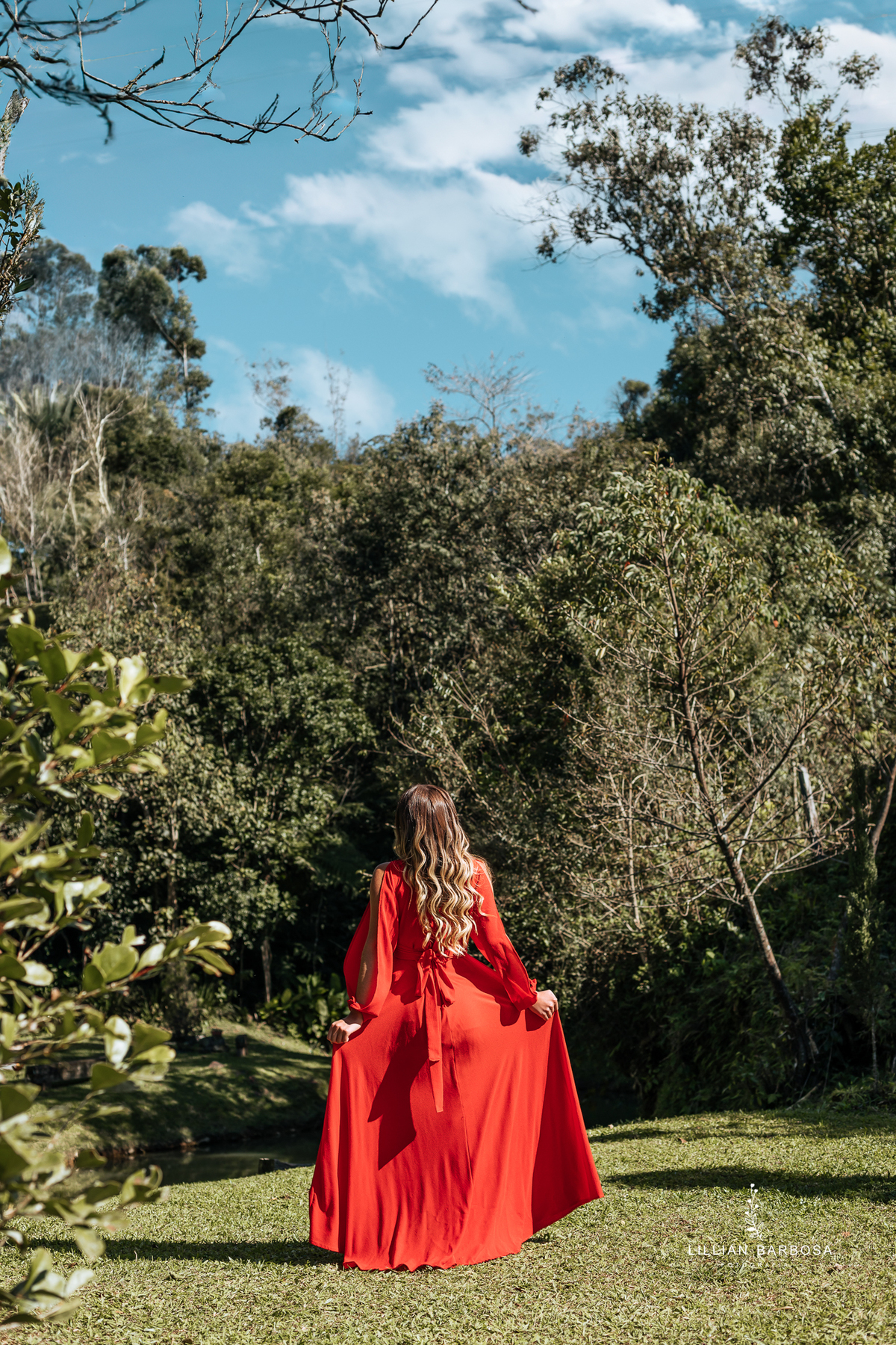 Ensaio-de-quinze-anos-na-cidade-de-Lauro-muller-santa-catarina-vestido-vermelho-conjunto-rosa-por-do-sol-fotografa-de-lauro-muller-fotografa-lillian-barbosa
