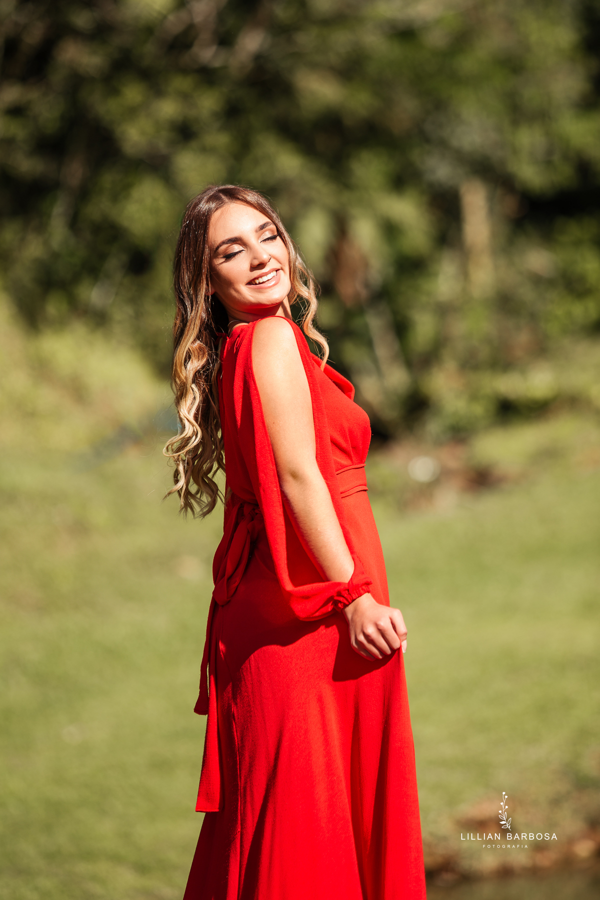 Ensaio-de-quinze-anos-na-cidade-de-Lauro-muller-santa-catarina-vestido-vermelho-conjunto-rosa-por-do-sol-fotografa-de-lauro-muller-fotografa-lillian-barbosa