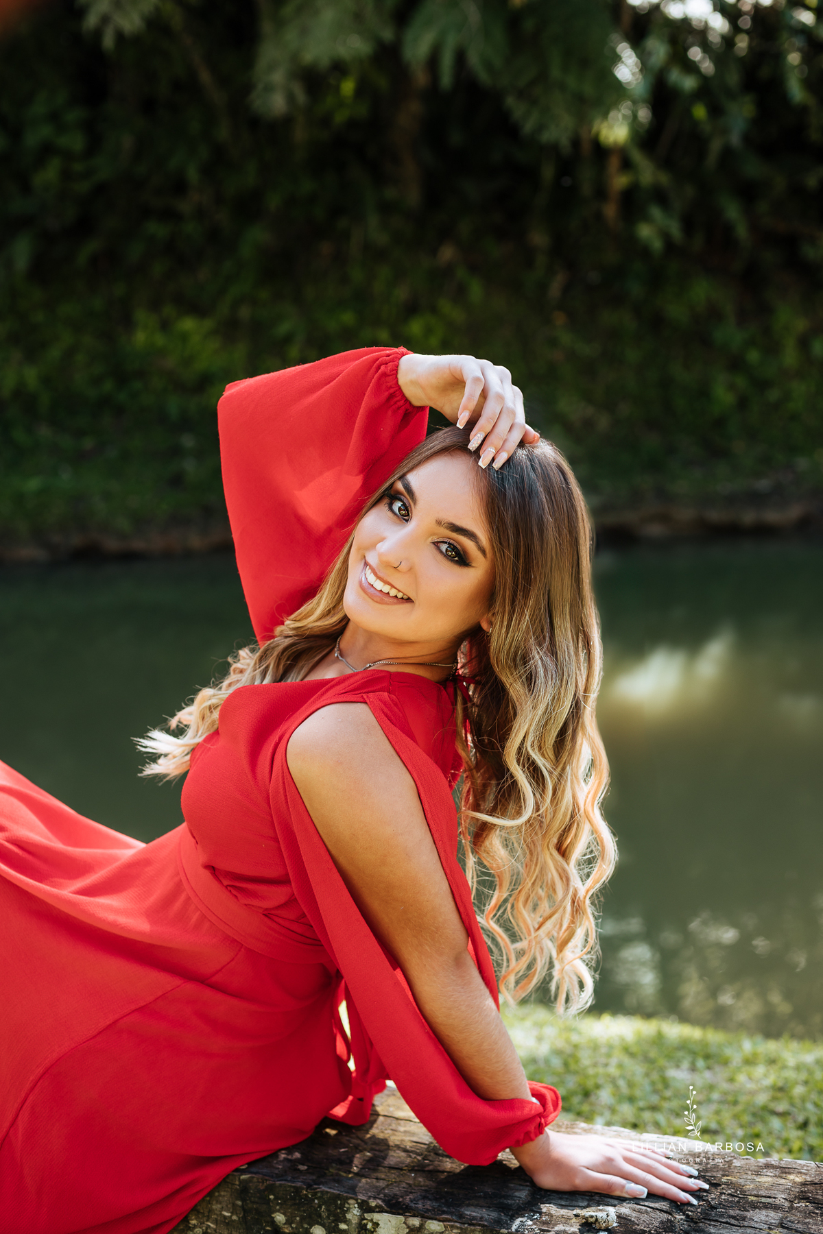 Ensaio-de-quinze-anos-na-cidade-de-Lauro-muller-santa-catarina-vestido-vermelho-conjunto-rosa-por-do-sol-fotografa-de-lauro-muller-fotografa-lillian-barbosa