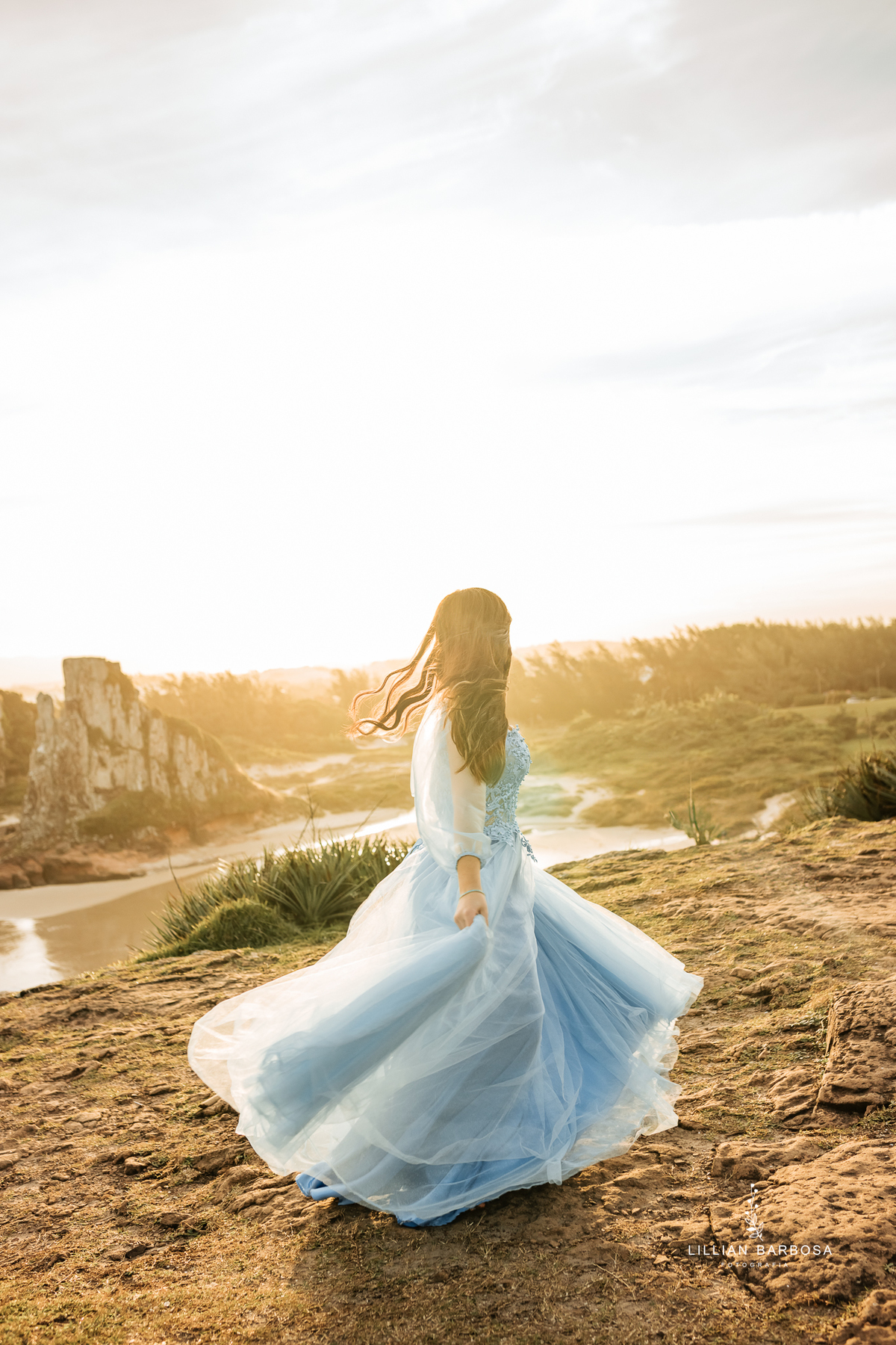 ensaio-de-quinze-anos-em-Torres-vestidos-de-princesa-vestido-azul-fotografa-de-torres-fotografa-de-lauro-muller-