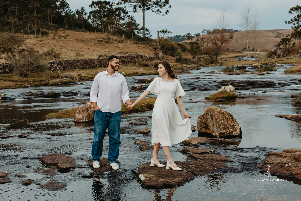 ensaio-de-casal-em-serra-do-rio-rastro-fotografa-de-serra-d-rio-rastro-fotografa-de-lauro-muller-