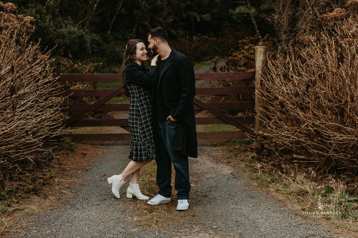 ensaio-de-casal-em-serra-do-rio-rastro-fotografa-de-serra-d-rio-rastro-fotografa-de-lauro-muller-
