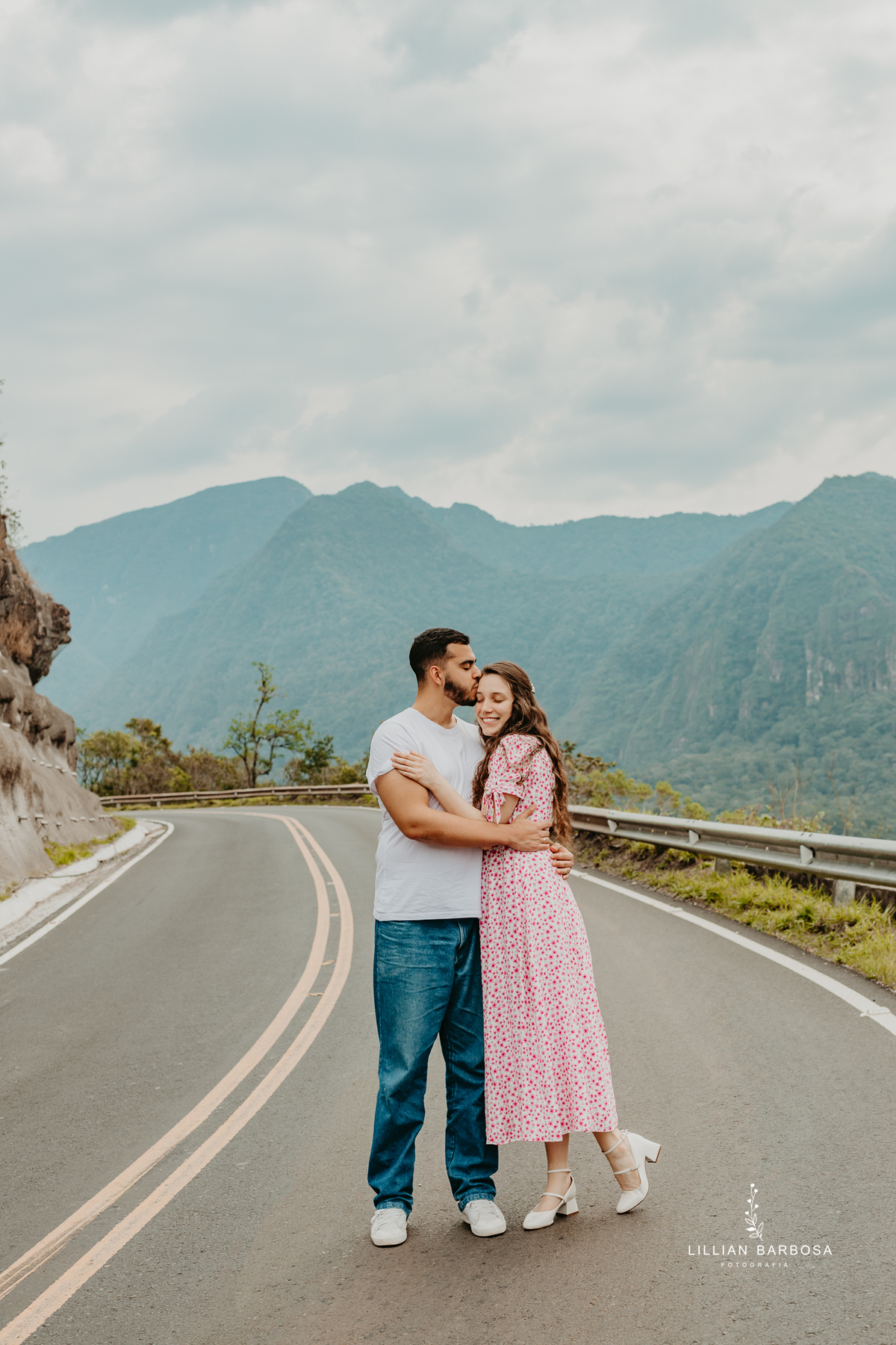 ensaio-de-casal-em-serra-do-rio-rastro-fotografa-de-serra-d-rio-rastro-fotografa-de-lauro-muller-