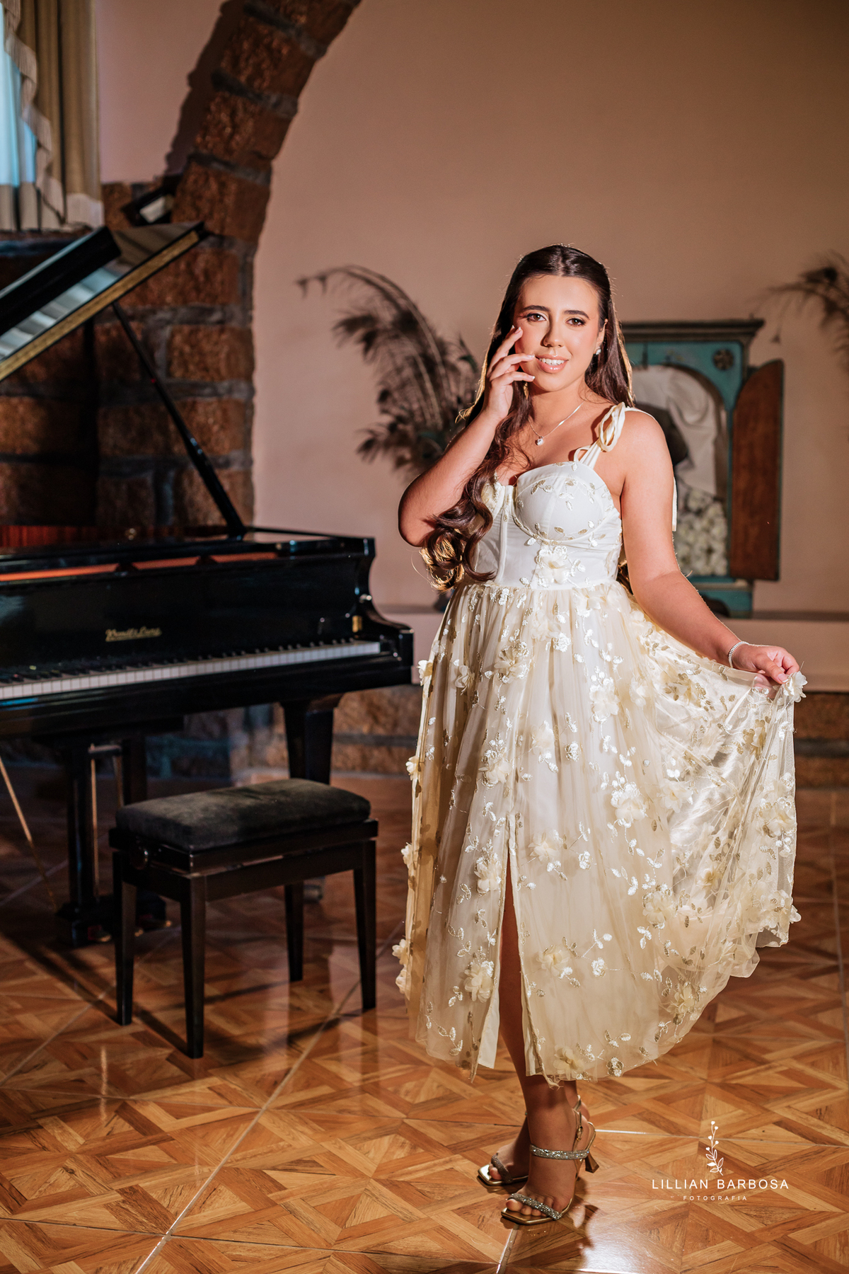 ensaio-de-quinze-anos-no-castelo-beldevere-ensaio-em-treze-de-maio-santa-catarina-lillian-barbosa-fotografia--de-treze-de-maio-fotografa-de-lauro-muller-