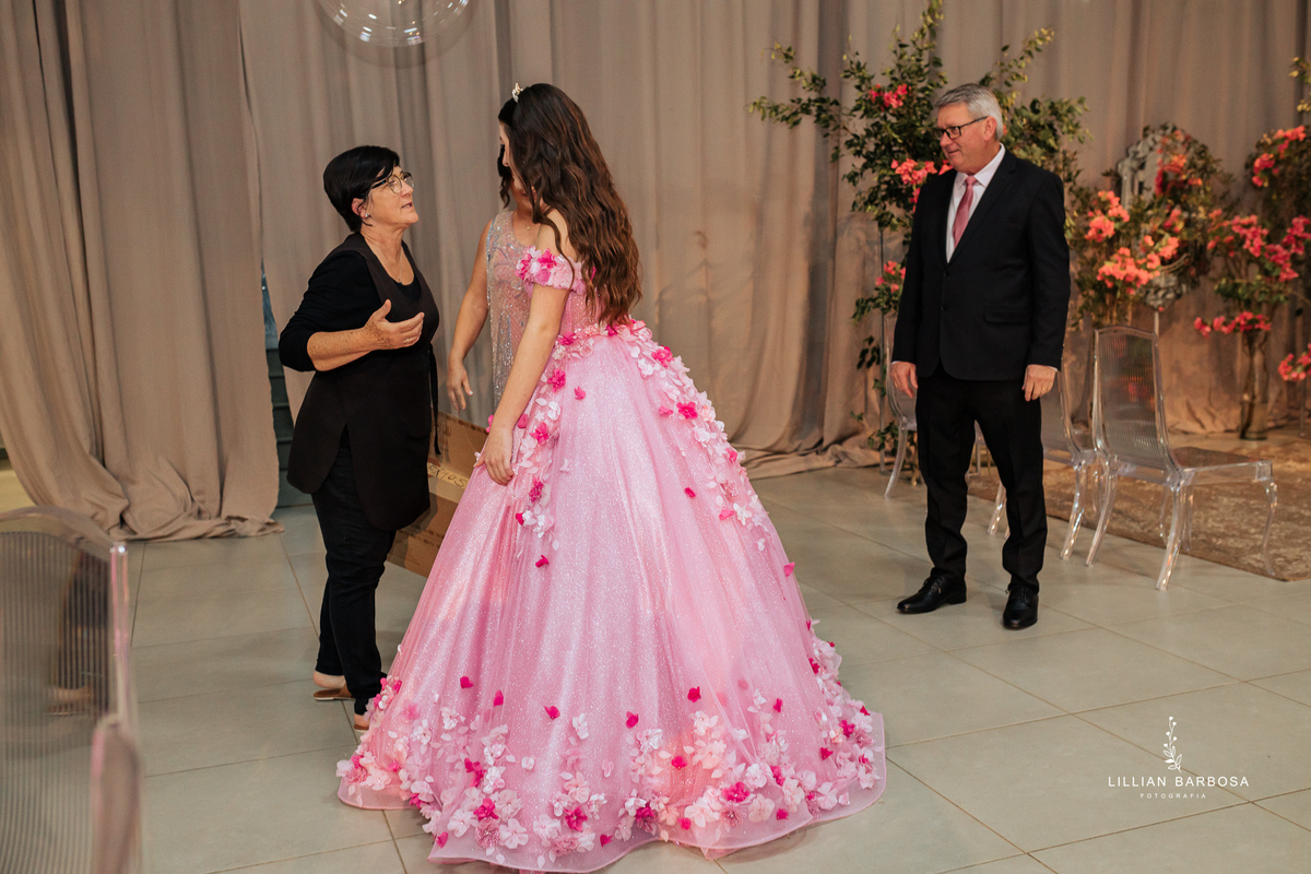 festa-de-quinze-anos-no-turno-festa-em-turvo-santa-catarina-lillian-barbosa-fotografia--de-turvo-fotografa-de-lauro-muller-