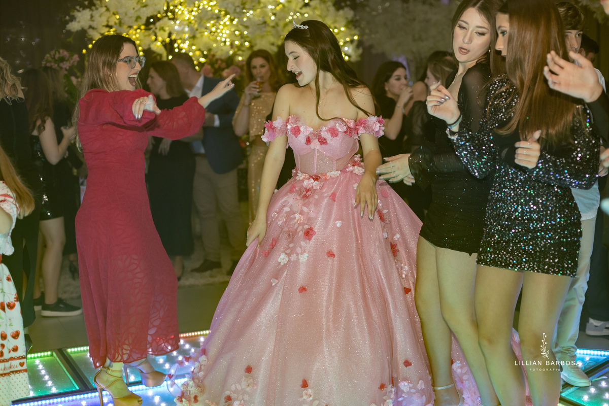 festa-de-quinze-anos-no-turno-festa-em-turvo-santa-catarina-lillian-barbosa-fotografia--de-turvo-fotografa-de-lauro-muller-