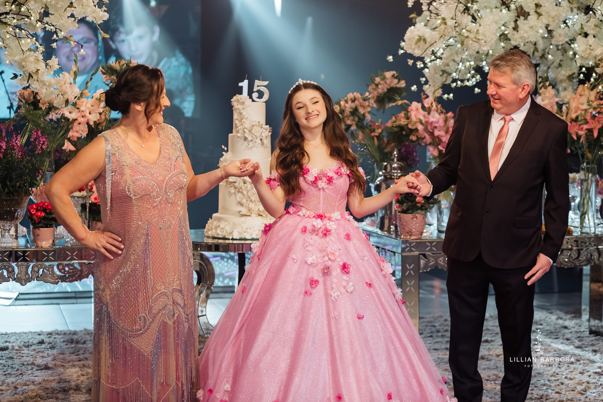 festa-de-quinze-anos-no-turno-festa-em-turvo-santa-catarina-lillian-barbosa-fotografia--de-turvo-fotografa-de-lauro-muller-