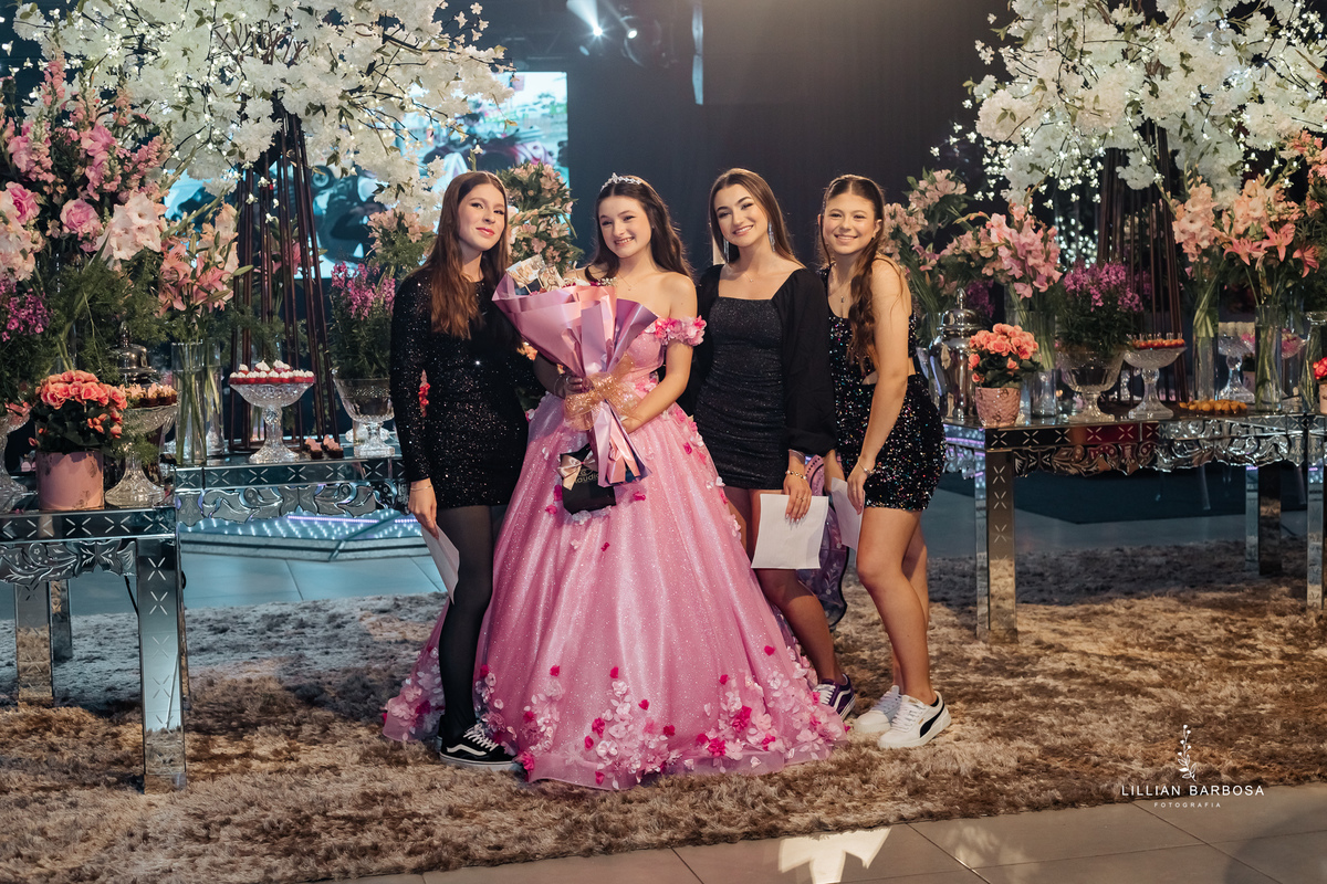 festa-de-quinze-anos-no-turno-festa-em-turvo-santa-catarina-lillian-barbosa-fotografia--de-turvo-fotografa-de-lauro-muller-