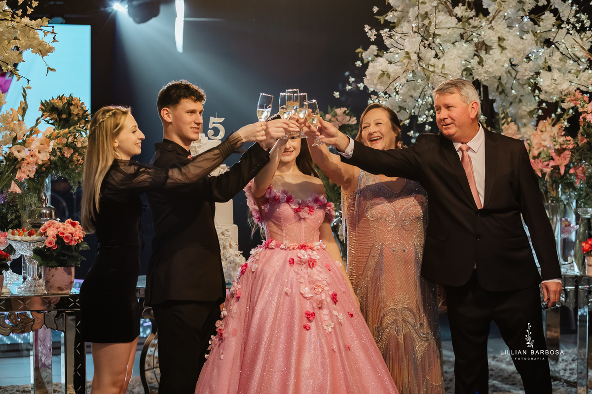 festa-de-quinze-anos-no-turno-festa-em-turvo-santa-catarina-lillian-barbosa-fotografia--de-turvo-fotografa-de-lauro-muller-