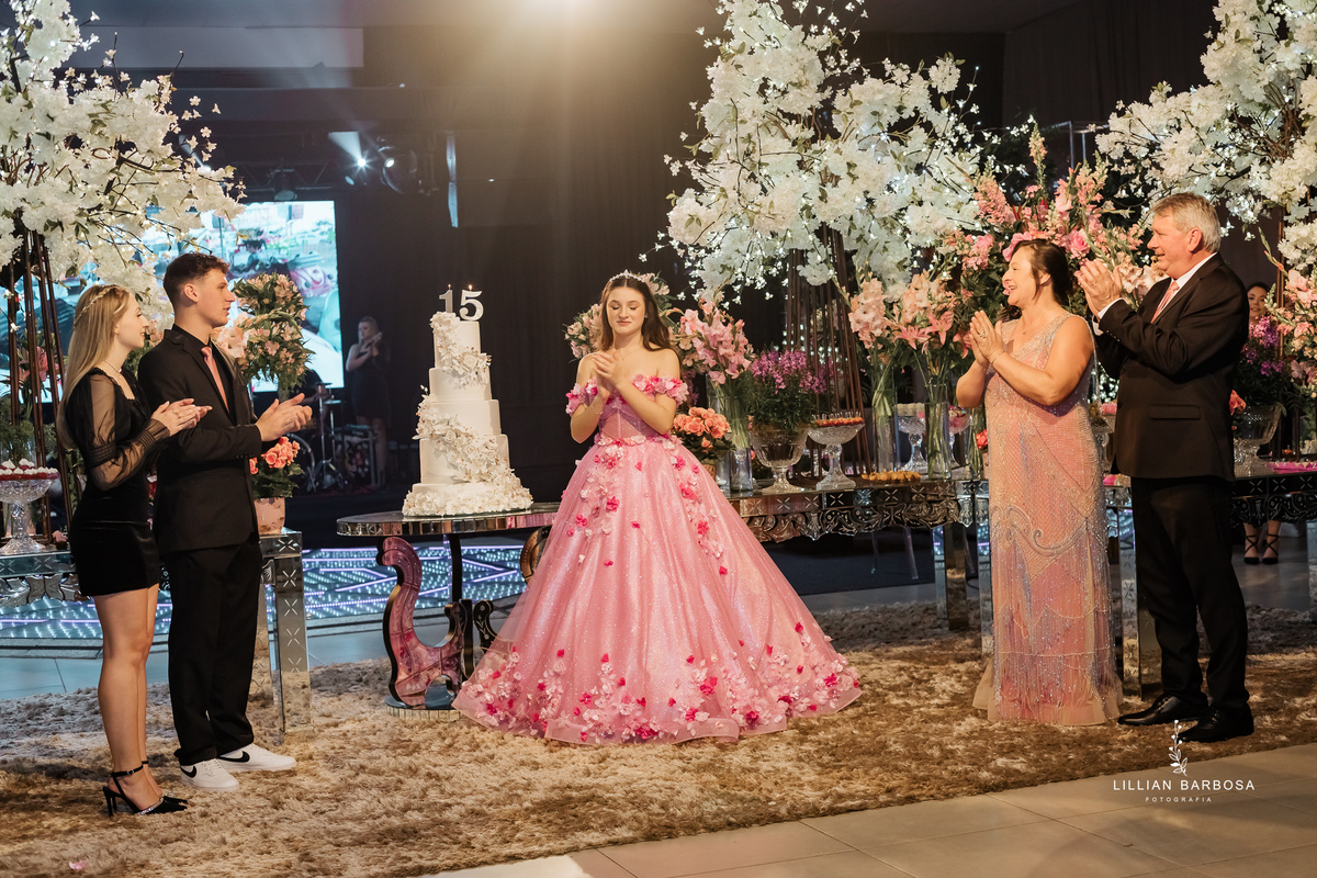 festa-de-quinze-anos-no-turno-festa-em-turvo-santa-catarina-lillian-barbosa-fotografia--de-turvo-fotografa-de-lauro-muller-