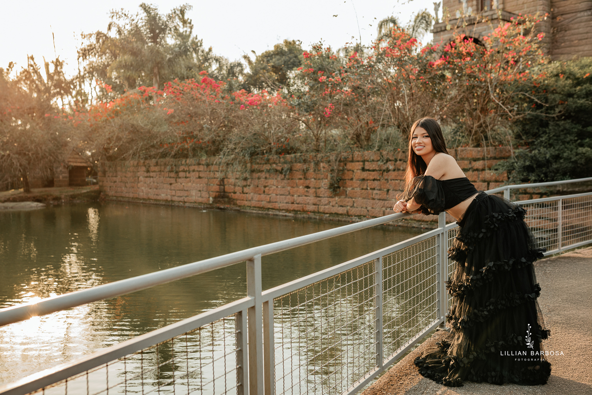 ensaio-de-quinze-anos-no-castelo-beldevere-ensaio-em-treze-de-maio-santa-catarina-lillian-barbosa-fotografia--de-treze-de-maio-fotografa-de-lauro-muller-