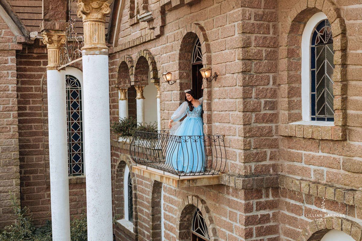 ensaio-de-quinze-anos-no-castelo-beldevere-ensaio-em-treze-de-maio-santa-catarina-lillian-barbosa-fotografia--de-treze-de-maio-fotografa-de-lauro-muller-