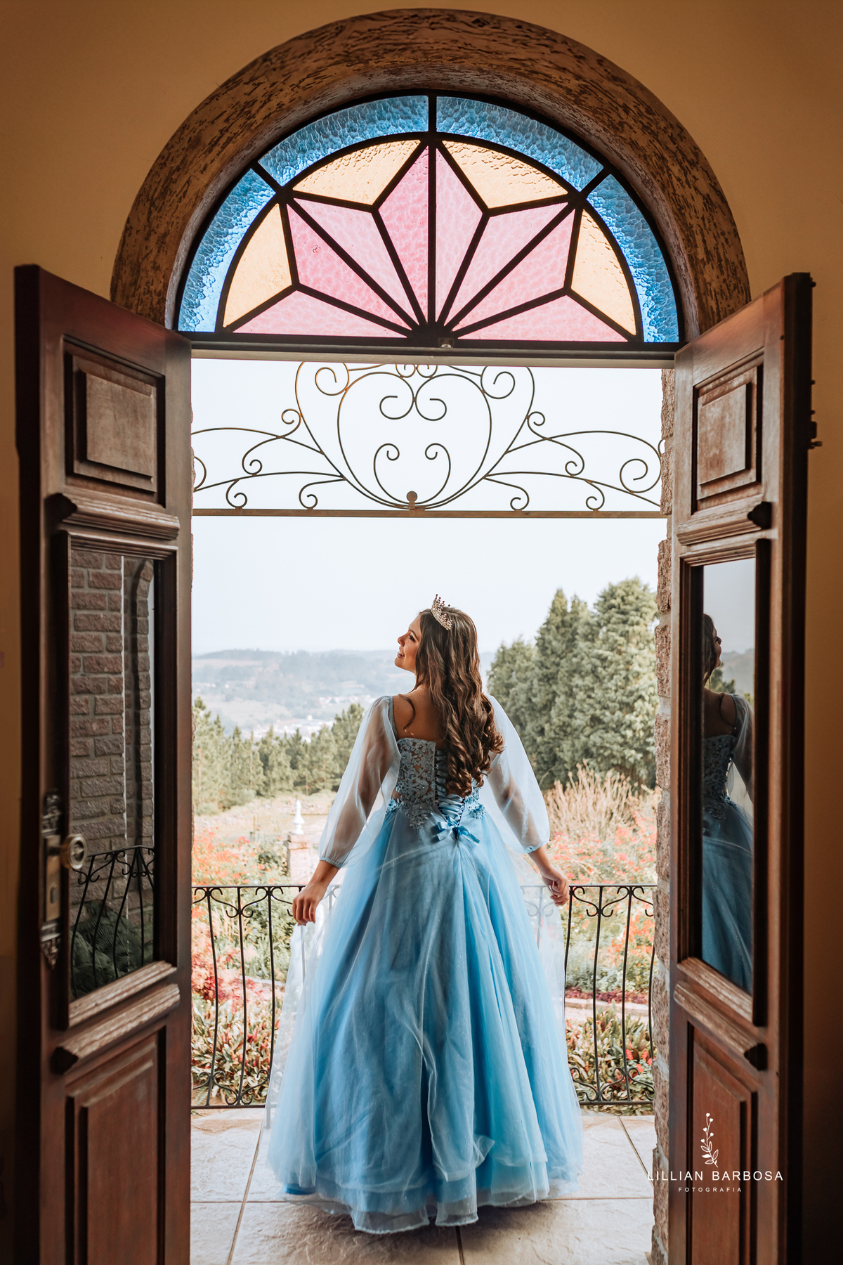 ensaio-de-quinze-anos-no-castelo-beldevere-ensaio-em-treze-de-maio-santa-catarina-lillian-barbosa-fotografia--de-treze-de-maio-fotografa-de-lauro-muller-