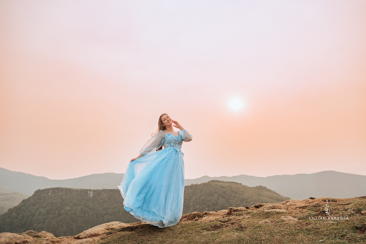 ensaio-de-quinze-anos-no-serra-do-corvo-branco-santa-catarina-lillian-barbosa-fotografia--de-serra-do-rio-do-rastro-fotografa-de-lauro-muller
