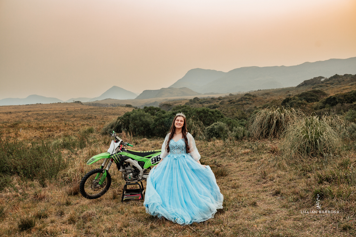 ensaio-de-quinze-anos-no-serra-do-corvo-branco-santa-catarina-lillian-barbosa-fotografia--de-serra-do-rio-do-rastro-fotografa-de-lauro-muller