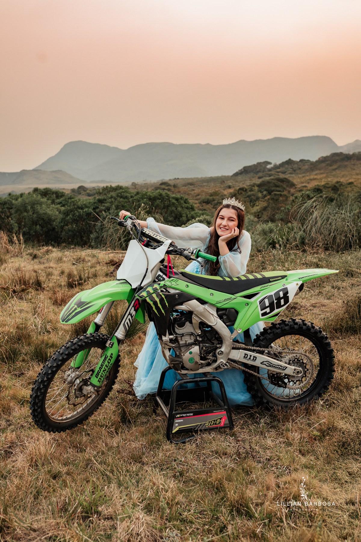 ensaio-de-quinze-anos-no-serra-do-corvo-branco-santa-catarina-lillian-barbosa-fotografia--de-serra-do-rio-do-rastro-fotografa-de-lauro-muller