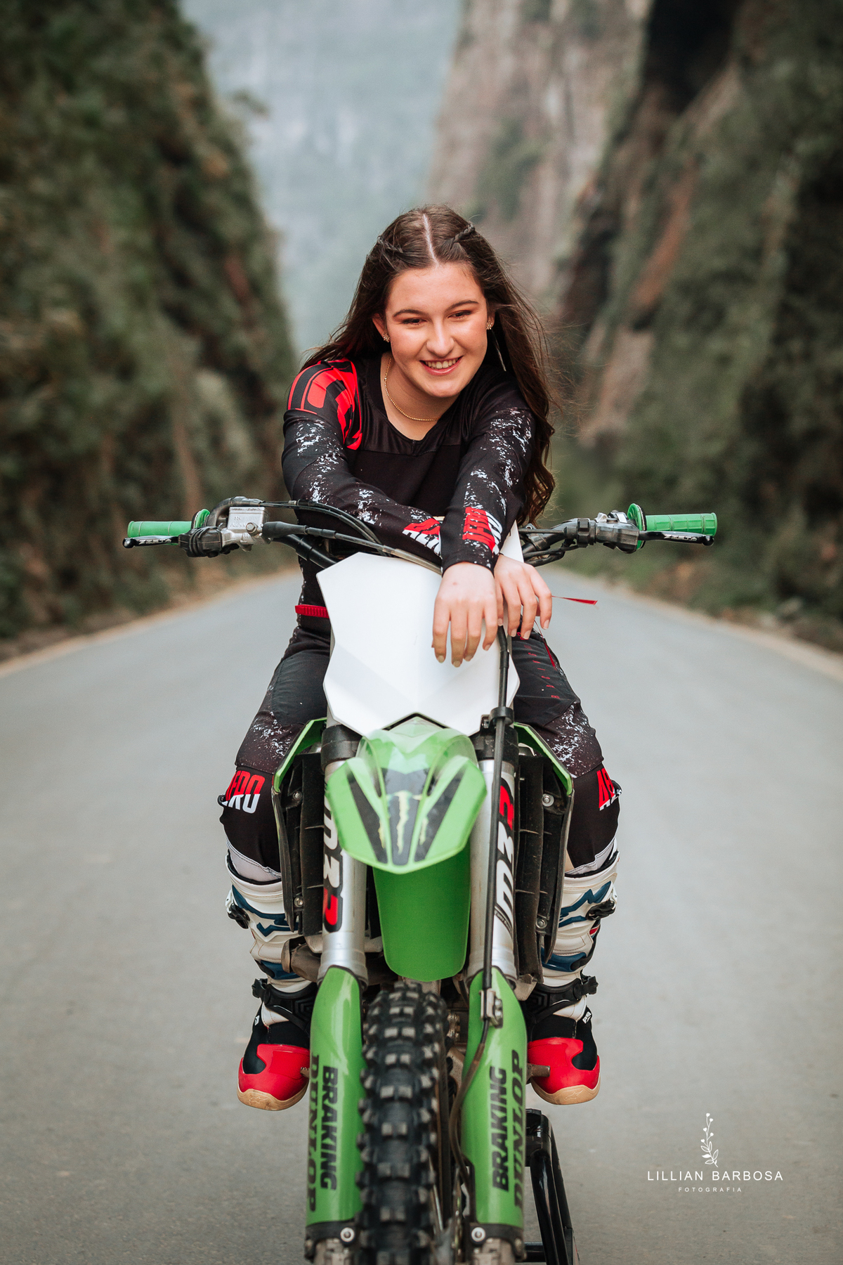 ensaio-de-quinze-anos-no-serra-do-corvo-branco-santa-catarina-lillian-barbosa-fotografia--de-serra-do-rio-do-rastro-fotografa-de-lauro-muller