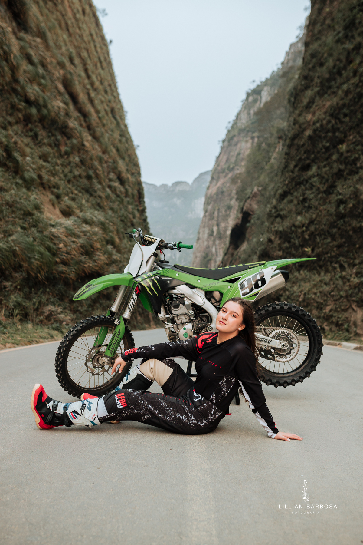 ensaio-de-quinze-anos-no-serra-do-corvo-branco-santa-catarina-lillian-barbosa-fotografia--de-serra-do-rio-do-rastro-fotografa-de-lauro-muller