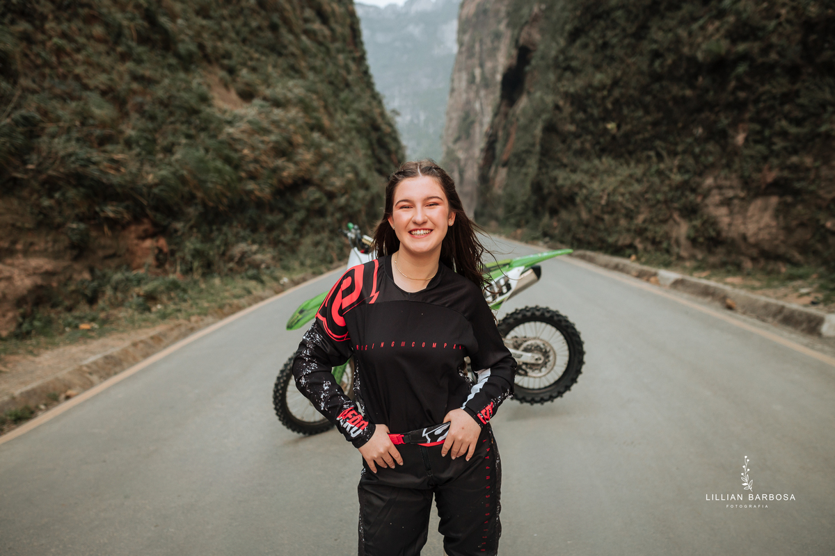 ensaio-de-quinze-anos-no-serra-do-corvo-branco-santa-catarina-lillian-barbosa-fotografia--de-serra-do-rio-do-rastro-fotografa-de-lauro-muller