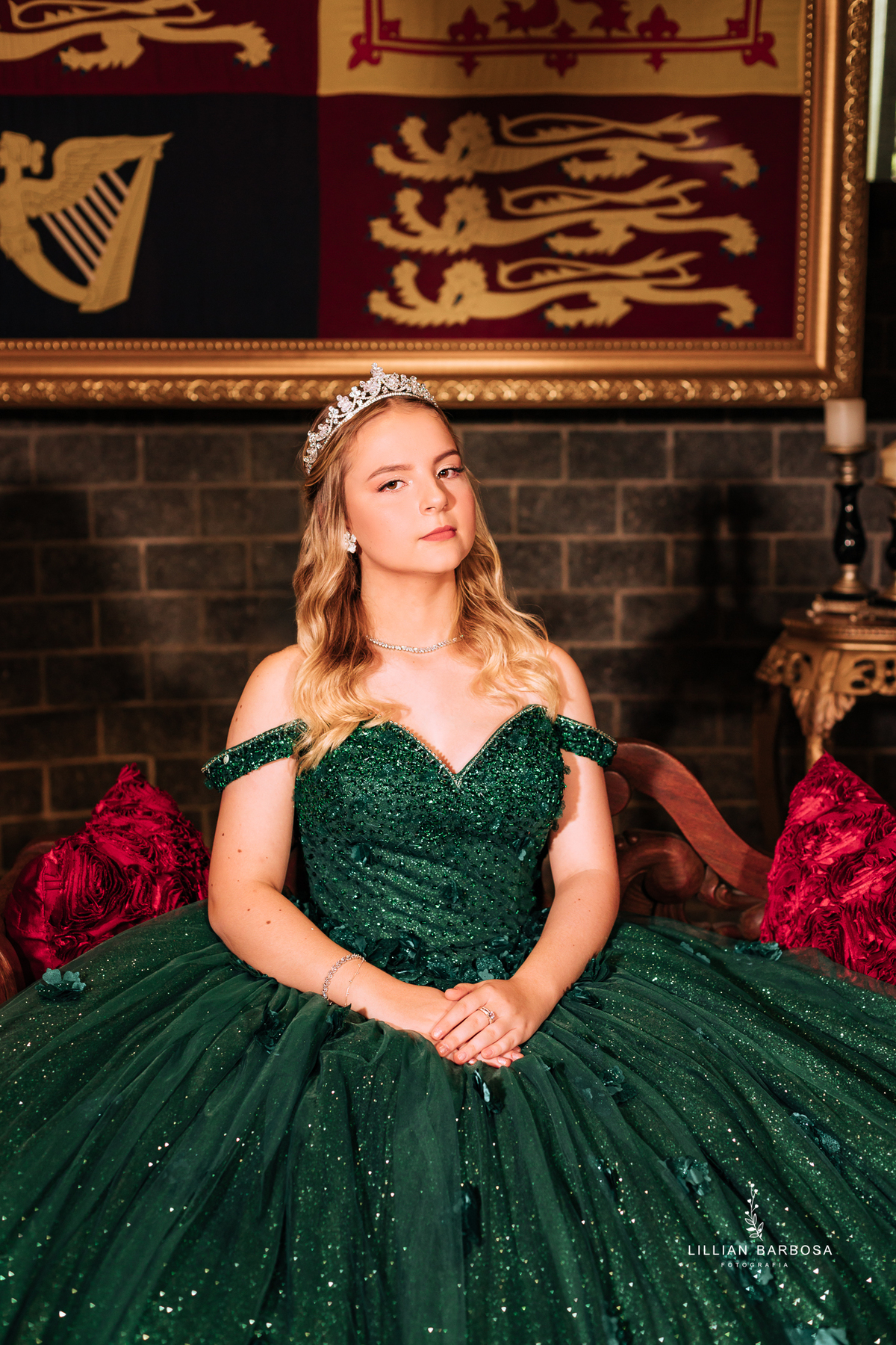 ensaio-de-quinze-anos-no-castelo-britanico-santa-catarina-lillian-barbosa-fotografia--de-serra-do-rio-do-rastro-fotografa-de-lauro-muller-