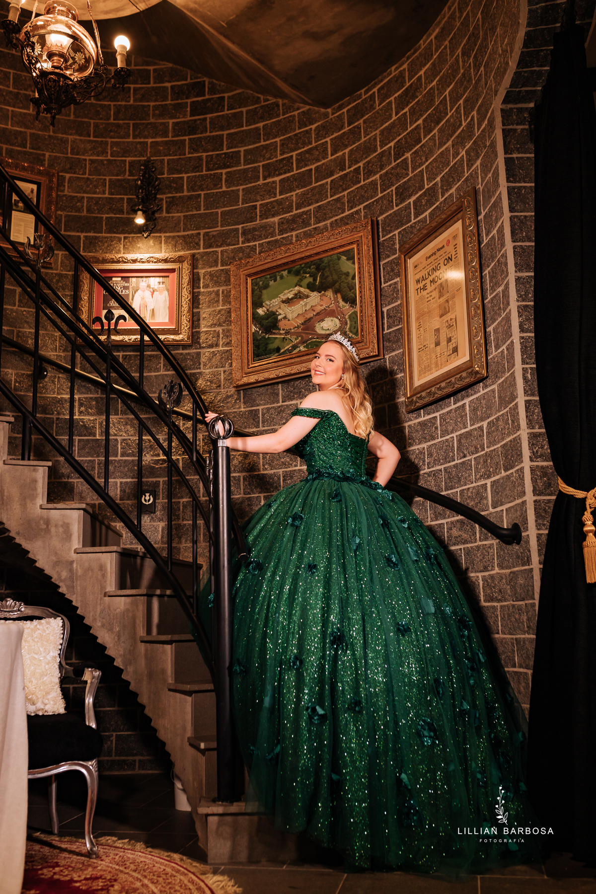 ensaio-de-quinze-anos-no-castelo-britanico-santa-catarina-lillian-barbosa-fotografia--de-serra-do-rio-do-rastro-fotografa-de-lauro-muller-