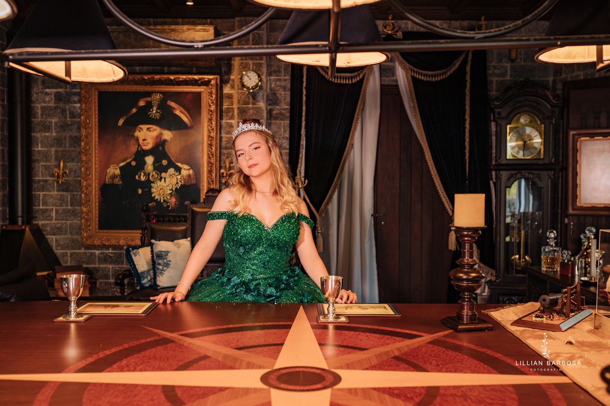 ensaio-de-quinze-anos-no-castelo-britanico-santa-catarina-lillian-barbosa-fotografia--de-serra-do-rio-do-rastro-fotografa-de-lauro-muller-