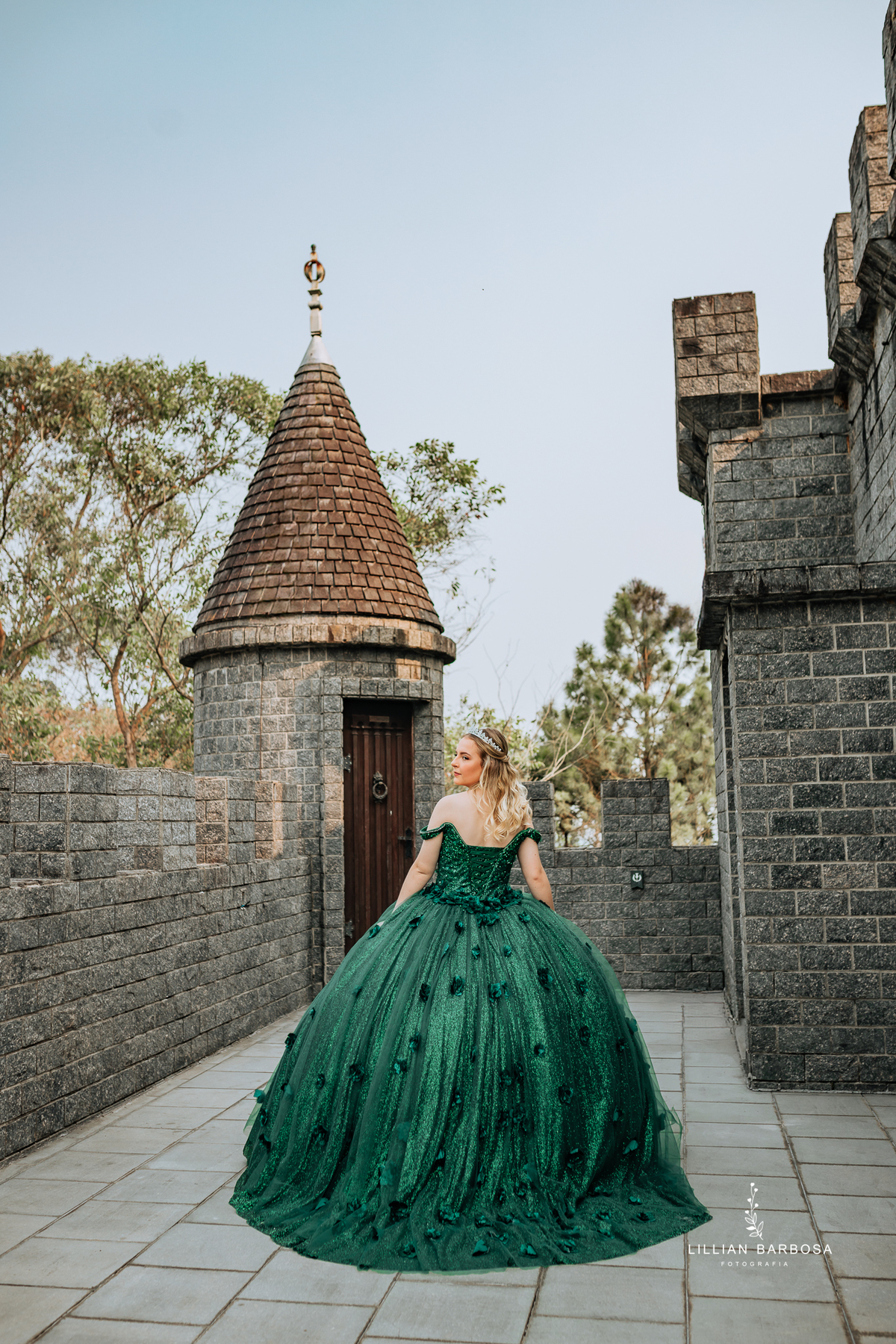 ensaio-de-quinze-anos-no-castelo-britanico-santa-catarina-lillian-barbosa-fotografia--de-serra-do-rio-do-rastro-fotografa-de-lauro-muller-