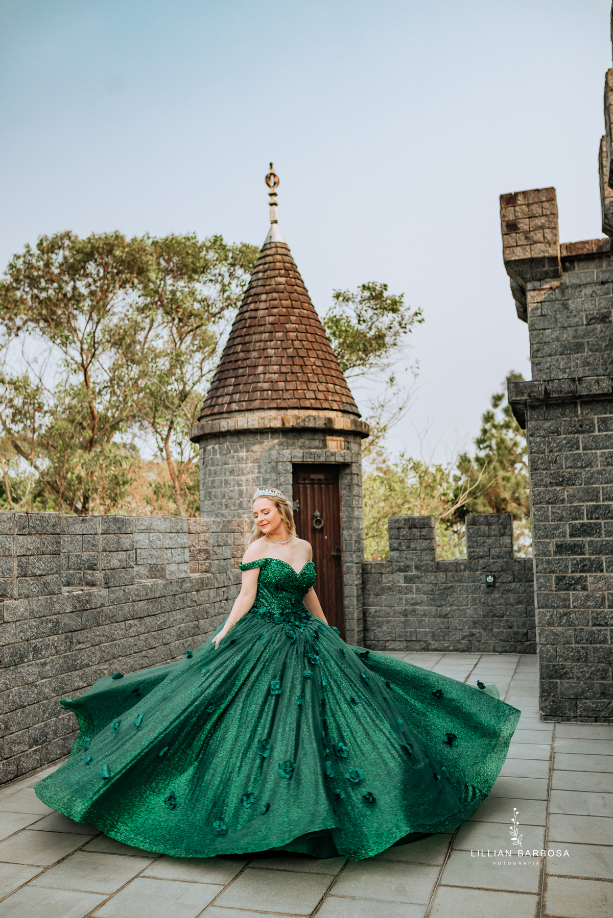 ensaio-de-quinze-anos-no-castelo-britanico-santa-catarina-lillian-barbosa-fotografia--de-serra-do-rio-do-rastro-fotografa-de-lauro-muller-