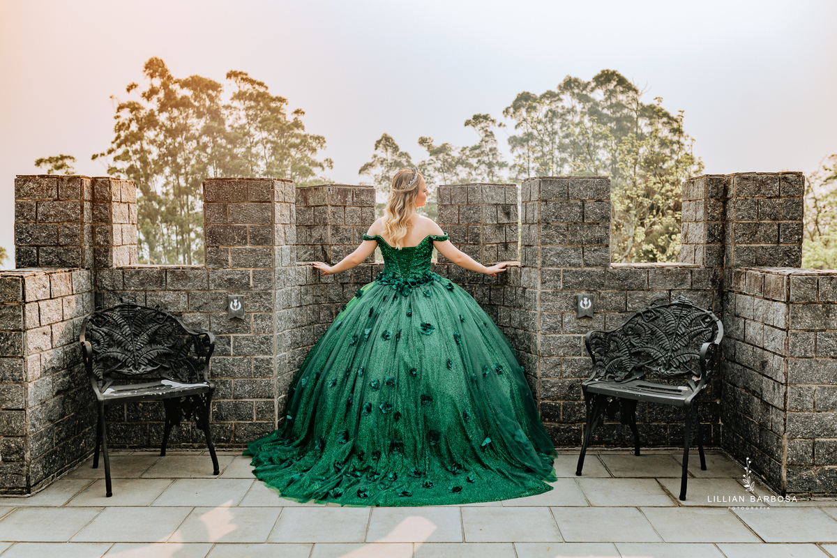 ensaio-de-quinze-anos-no-castelo-britanico-santa-catarina-lillian-barbosa-fotografia--de-serra-do-rio-do-rastro-fotografa-de-lauro-muller-