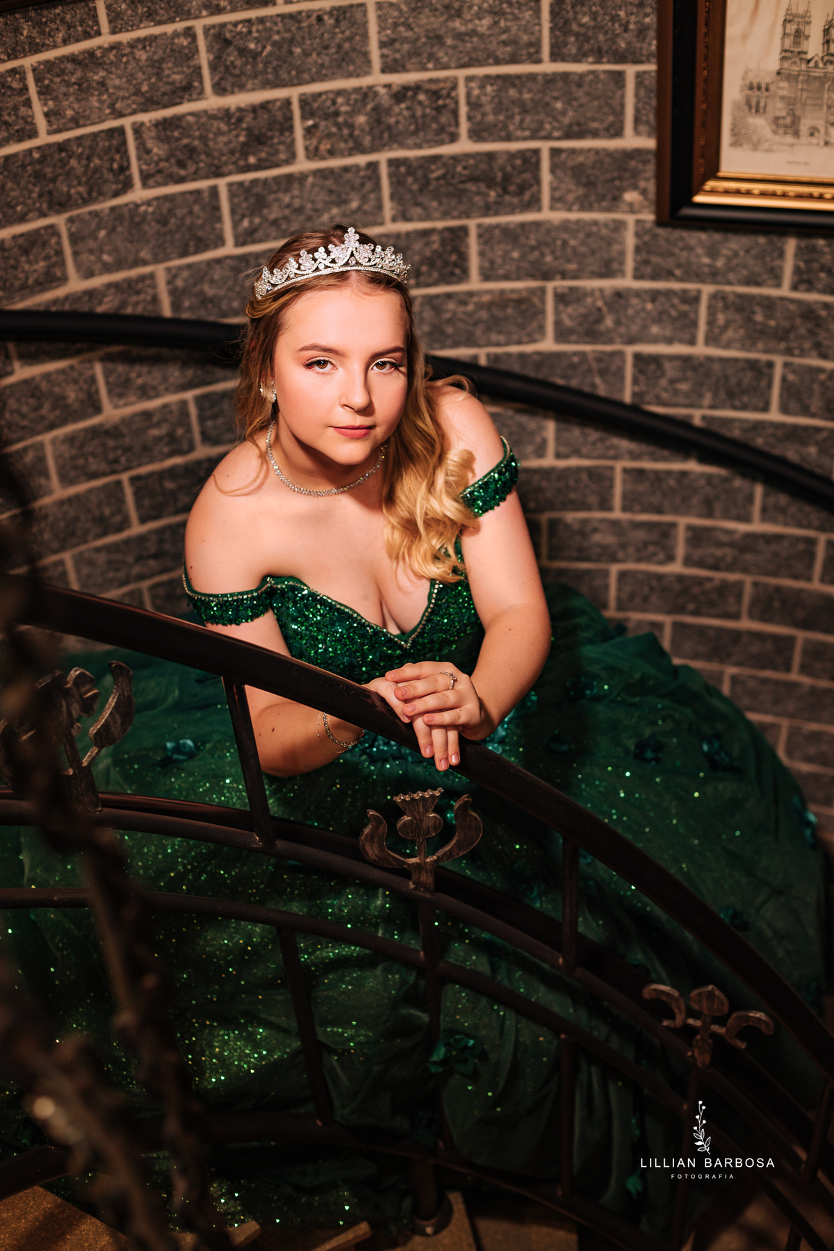 ensaio-de-quinze-anos-no-castelo-britanico-santa-catarina-lillian-barbosa-fotografia--de-serra-do-rio-do-rastro-fotografa-de-lauro-muller-