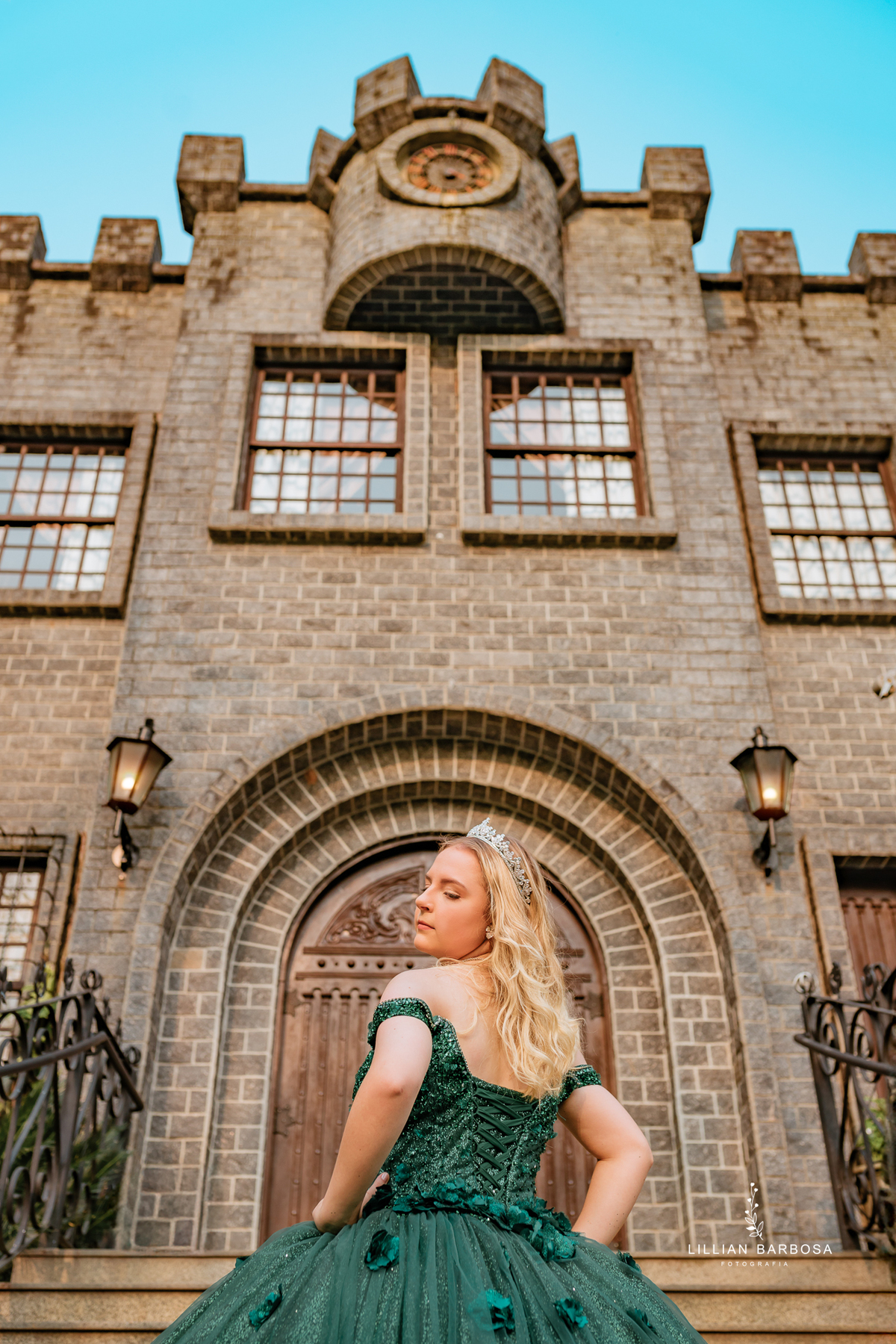 ensaio-de-quinze-anos-no-castelo-britanico-santa-catarina-lillian-barbosa-fotografia--de-serra-do-rio-do-rastro-fotografa-de-lauro-muller-