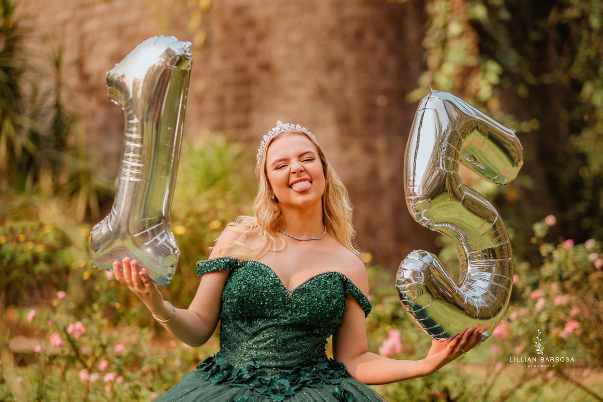 ensaio-de-quinze-anos-no-castelo-britanico-santa-catarina-lillian-barbosa-fotografia--de-serra-do-rio-do-rastro-fotografa-de-lauro-muller-