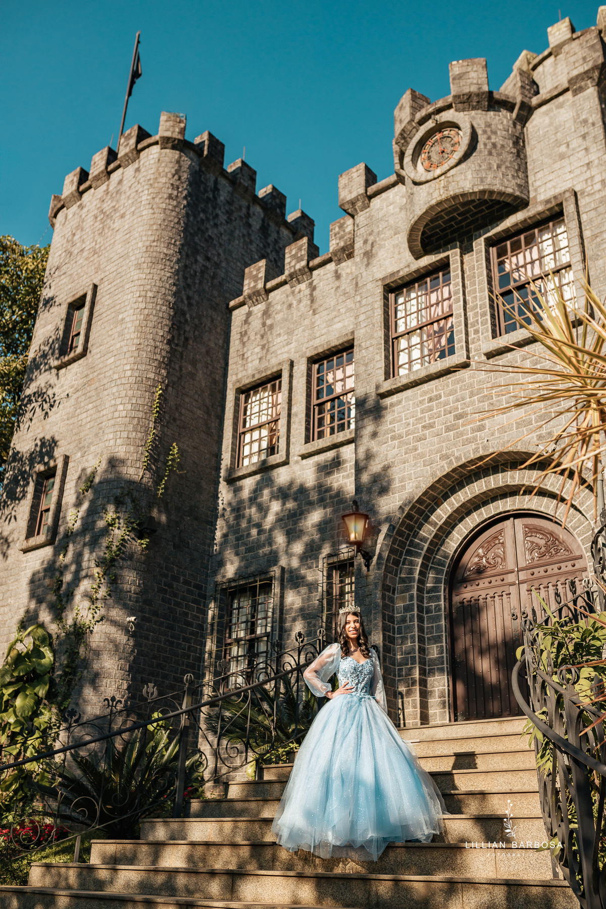 ensaio-de-quinze-anos-no-castelo-britanico-santa-catarina-lillian-barbosa-fotografia--de-serra-do-rio-do-rastro-fotografa-de-lauro-muller-