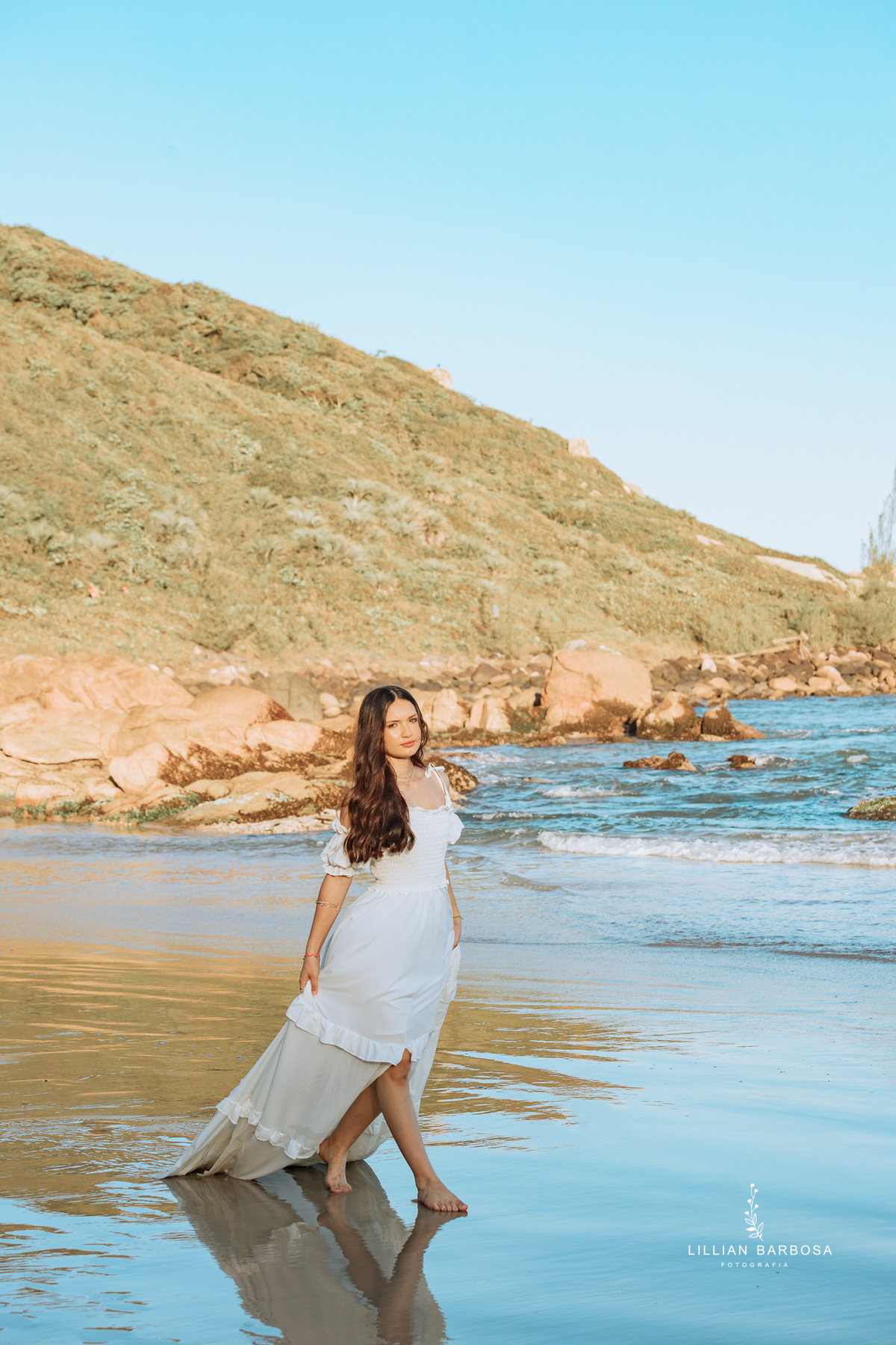 ensaio-de-quinze-anos-na-praia-santa-catarina-lillian-barbosa-fotografia-de-praia-do-rosa-fotografa-de-lauro-muller-