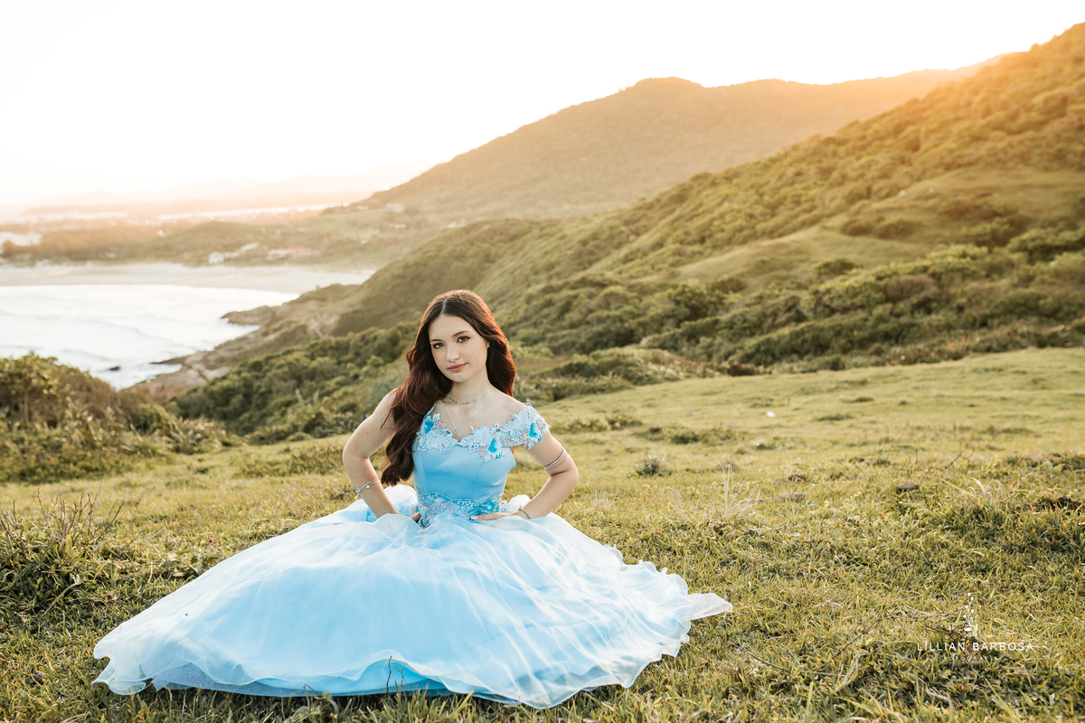 ensaio-de-quinze-anos-na-praia-santa-catarina-lillian-barbosa-fotografia-de-praia-do-rosa-fotografa-de-lauro-muller-