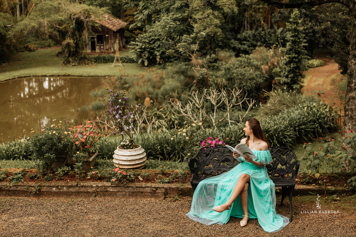 Ensaio-de-quinze-anos-castelo-belvedere-santa-catarina-lillian-barbosa-fotografia--de-treze-de-maio-fotografa-de-lauro-muller-
