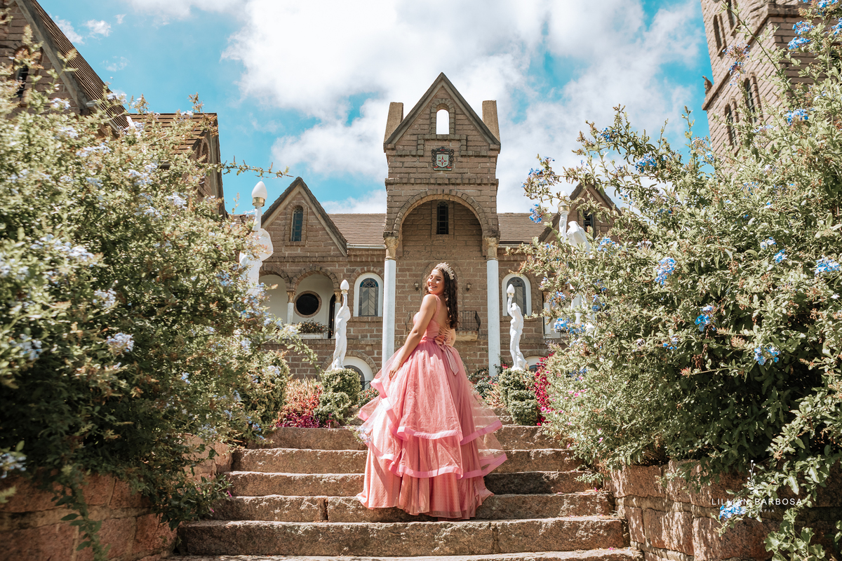 Ensaio-de-quinze-anos-ensaio-no-castelo-belvedere-saneio-treze-de-maio-santa-catarina-lillian-barbosa-fotografa-de-lauro-muller-